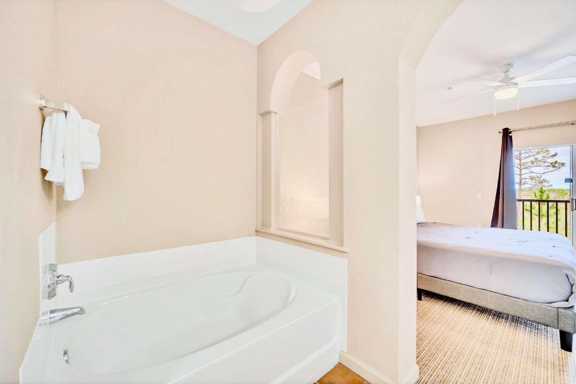 Luxury 2Br Condo - Pool & Hot Tub - Near Disney Орландо Екстер'єр фото